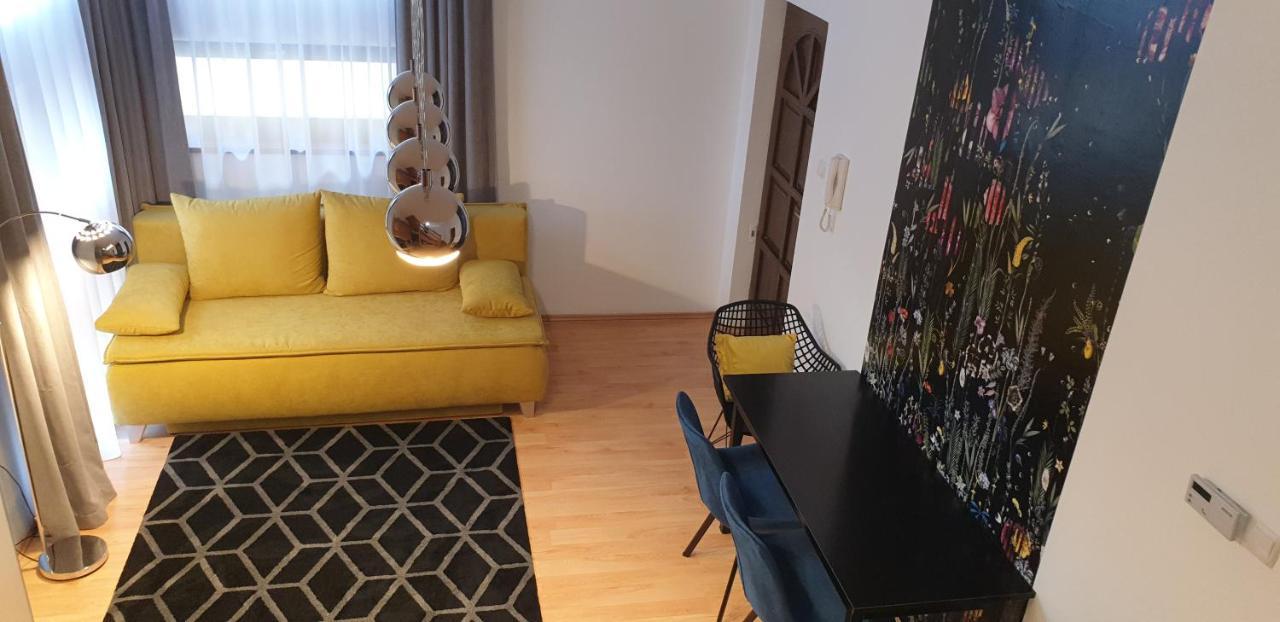 Grand Paradise Apartman Miskolc Exteriör bild